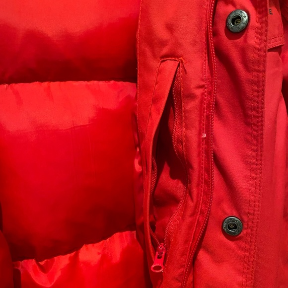 keeps you warm up to -60C (-76 °F), Water proof, Breathable, Adjustable fit. - Picture 6 of 10